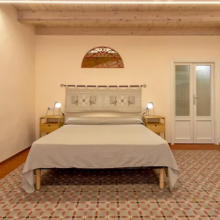 Contrada Sant Esteve - Magnolia Holidays Apartment