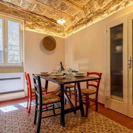 Contrada Sant Esteve - Magnolia Holidays Apartment